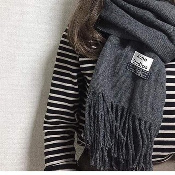 Khăn choàng đẹp, mẫu mã mới acne studio.