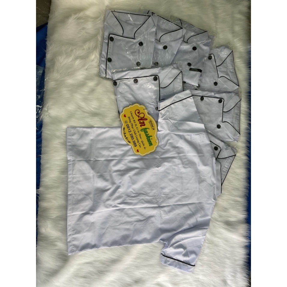 Áo bếp màu trắng ngắn tay mẫu đẹp dành cho Nam và Nữ vải kaki mềm mịn-shop sản xuất.