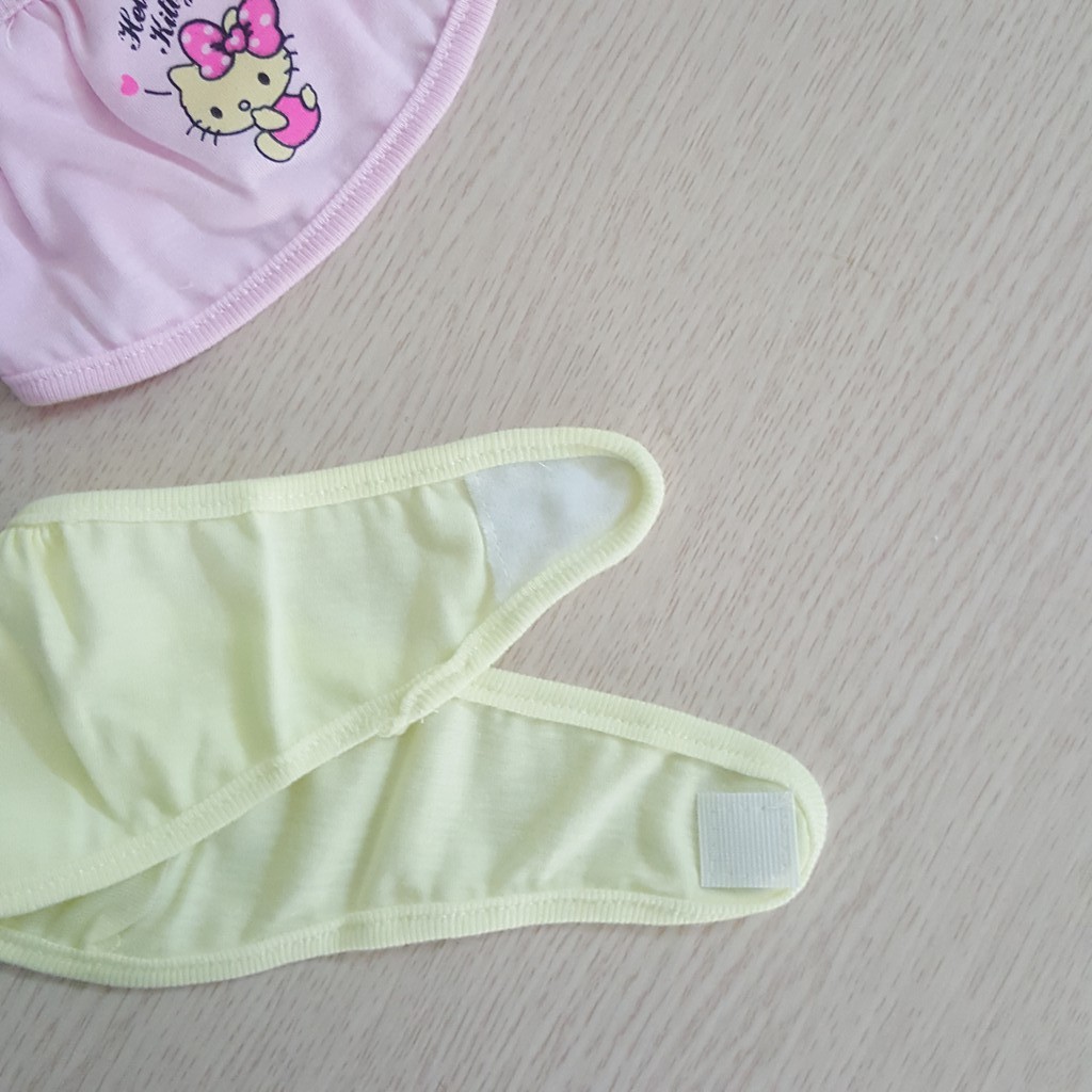 Che thóp cotton Mommy dùng bảo vệ đầu cho bé sơ sinh