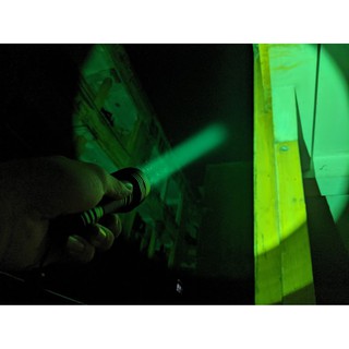 Đèn pin săn ánh sáng xanh lá c8/c8+ 2000lumen xa 750m