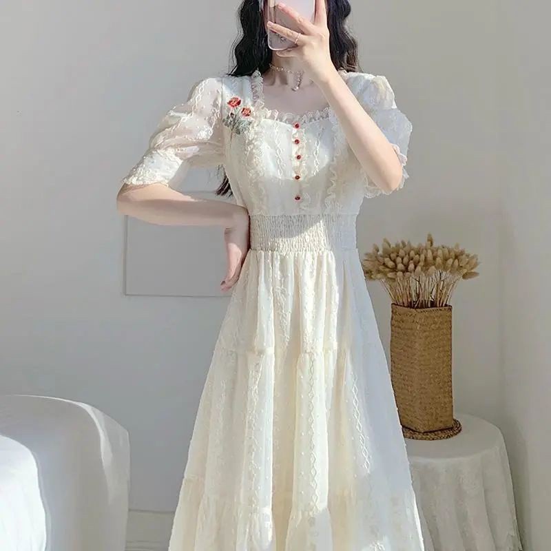 Đầm Ren Mỏng Thêu Họa Tiết Phong Cách Retro Pháp Mới 2021