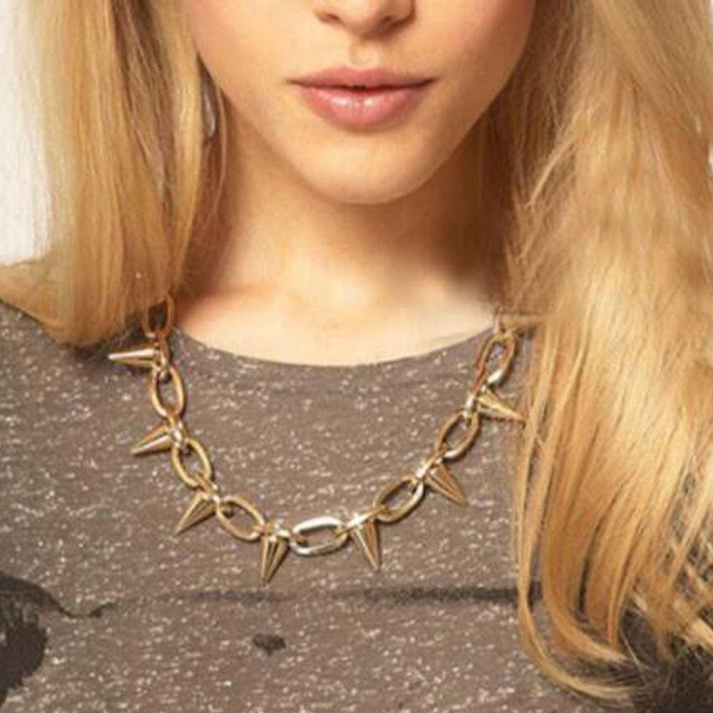 Vòng Cổ Choker Bằng Hợp Kim Đính Đinh Tán Phong Cách Harajuku Cho Nam Nữ