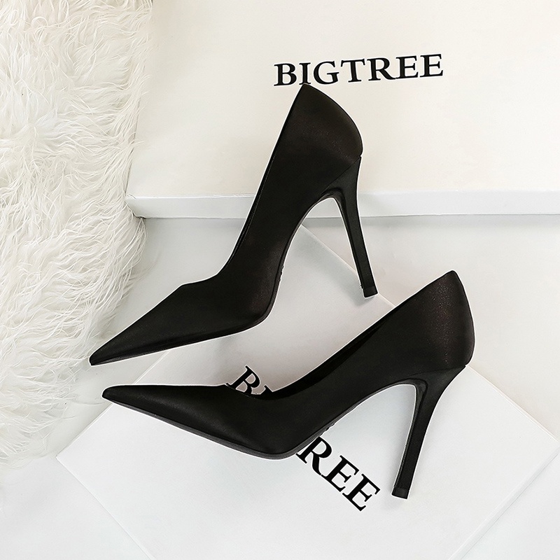 Giày cao gót IELGY mũi nhọn chất liệu satin mỏng thời trang