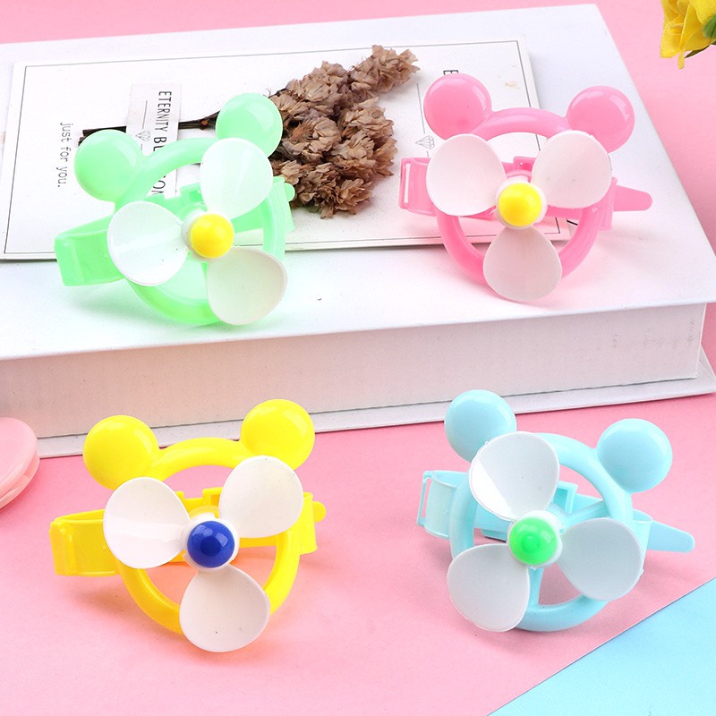 Đồ chơi đồng hồ cánh xoay gió nhiều màu sắc đáng yêu cho bé Masterkids