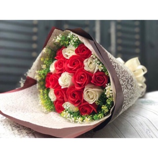 Bó hoa sáp thơm 19 bông đỏ