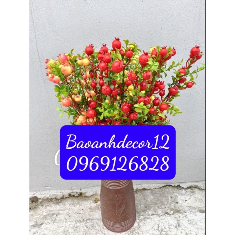 ẢNH THẬT - Cành lựu phú quý dài 60cm, có 15-18 quả lớn bé mang đến may mắn sung túc phú quý