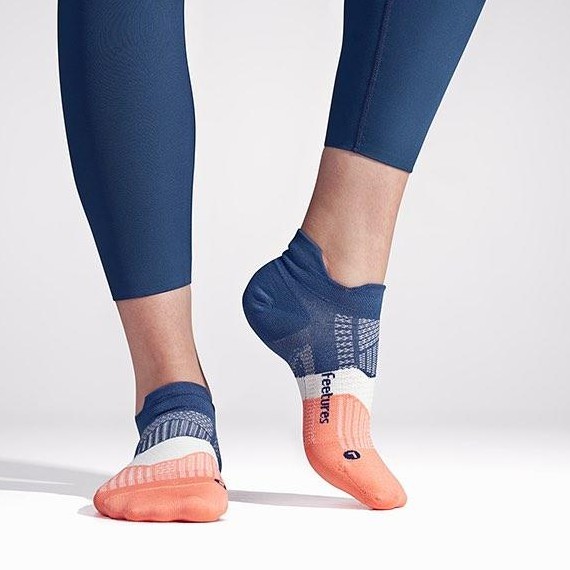 COMBO 2 Đôi Vớ Feetures! Max Cushion Cotton 100% Dòng Tất Thể Bán Chạy Số 1 Tại Mỹ  Form chuẩn mềm mại