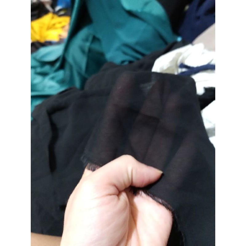 Vải chifon đen