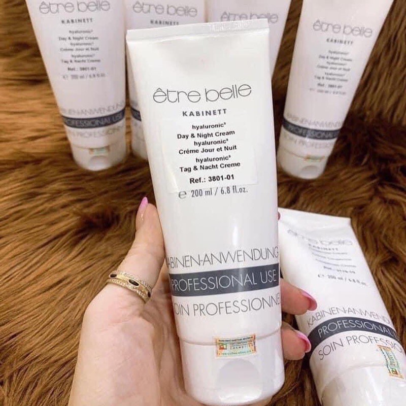 Kem dưỡng căng bóng số 1 Hyaluronic acid Etre belle être belle
