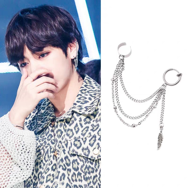 Khuyên tai titan phối mặt lá V Taehyung BTS có loại ko bấm lỗ tai