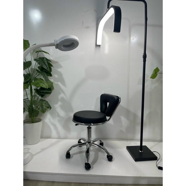 Ghế xoay spa có tựa chân và bánh xe đúc chắc chắn