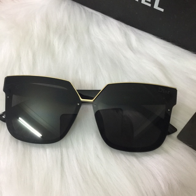 Kính mát nam nữ Dr đẹp lạ cá tính mã C07 | BigBuy360 - bigbuy360.vn