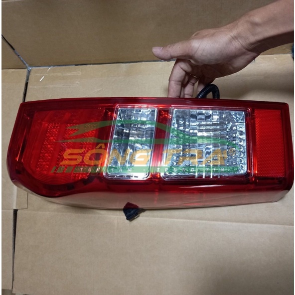 ĐÈN HẬU ISUZU DMAX 2012 - 2014 CÓ LED