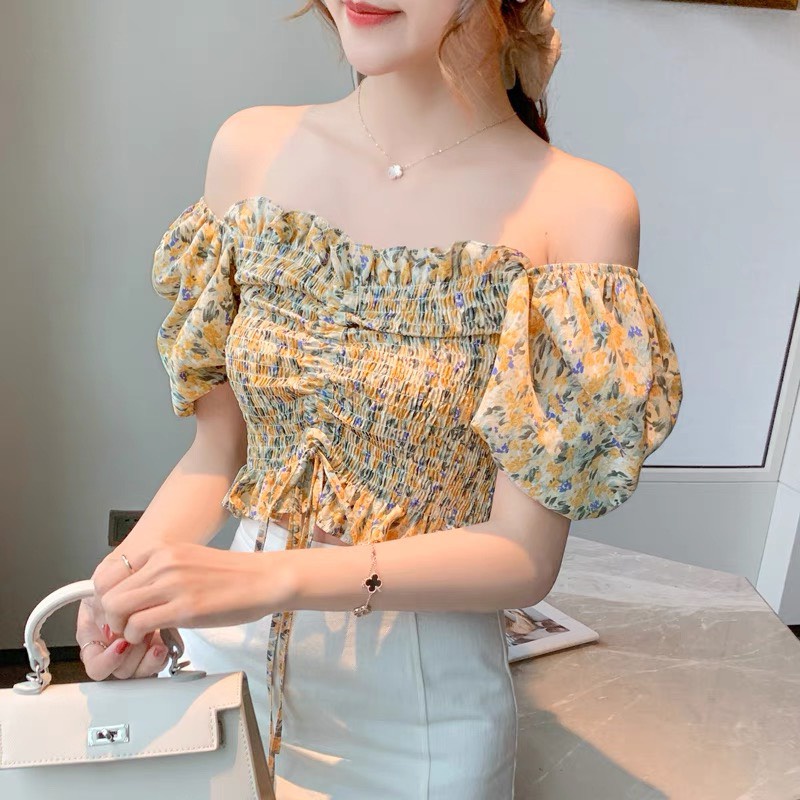 Áo hoa cổ vuông tay ngắn phong cách Hàn Quốc | BigBuy360 - bigbuy360.vn