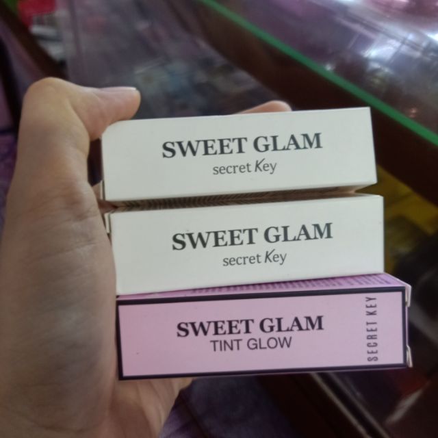 Son dưỡng secret glam sweet glam