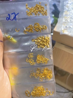 KIM LOẠI TRANG TRÍ MÓNG