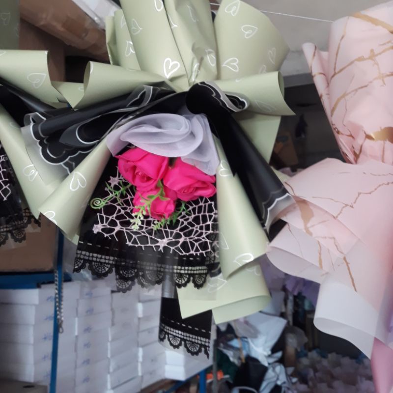 Hoa hồng sáp 3 bông