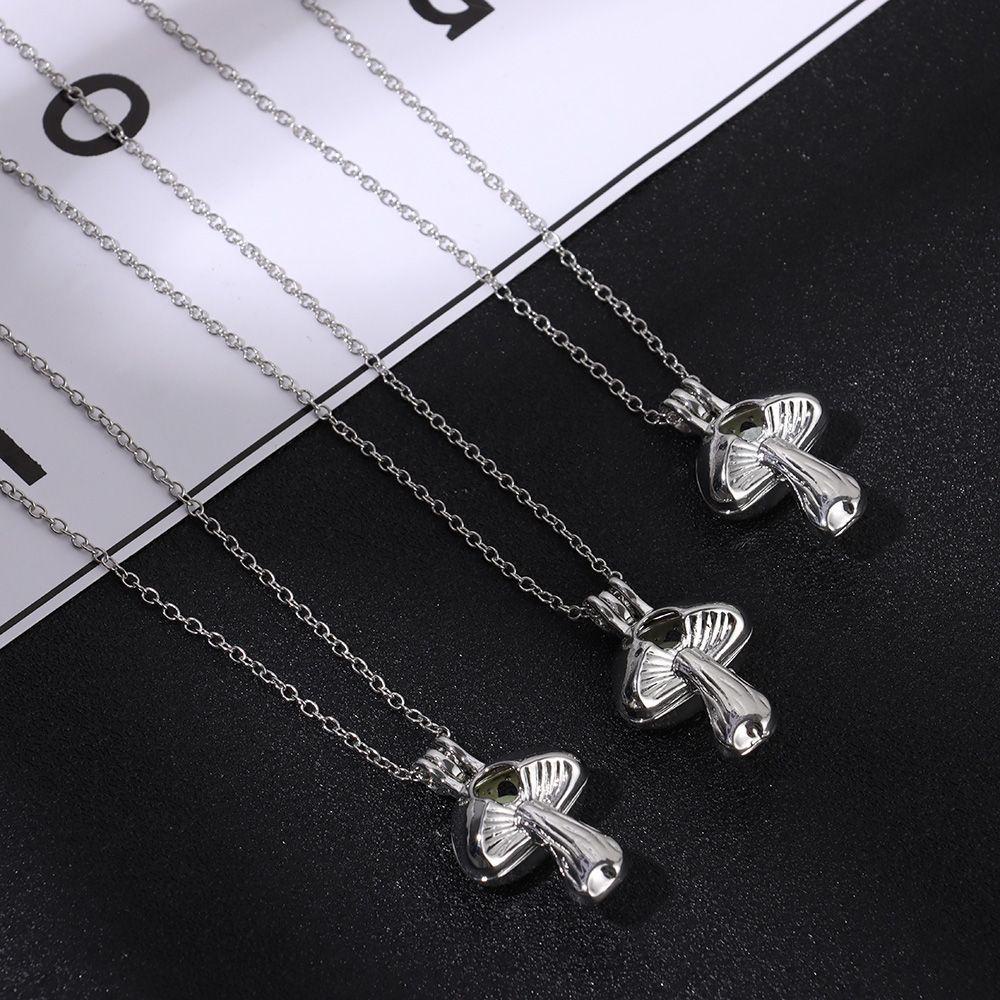 Vòng cổ Kim Loại Mặt Phát Sáng Trong Đêm