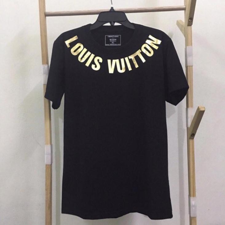 ÁO THUN VÀNG ÁNH KIM UNISEX IN CHỮ LOUIS [ XẢ LỖ LẤY TƯƠNG TÁC ] | BigBuy360 - bigbuy360.vn