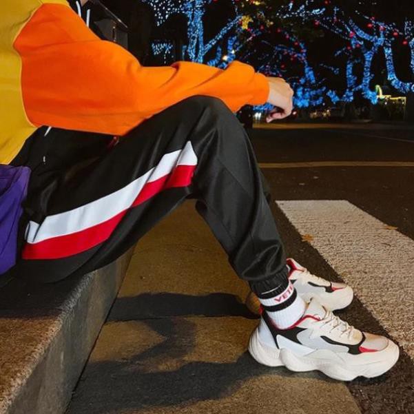 Quần jogger nỉ unisex Đen Chữ Dưới nam nữ phong cách việt bao đẹp