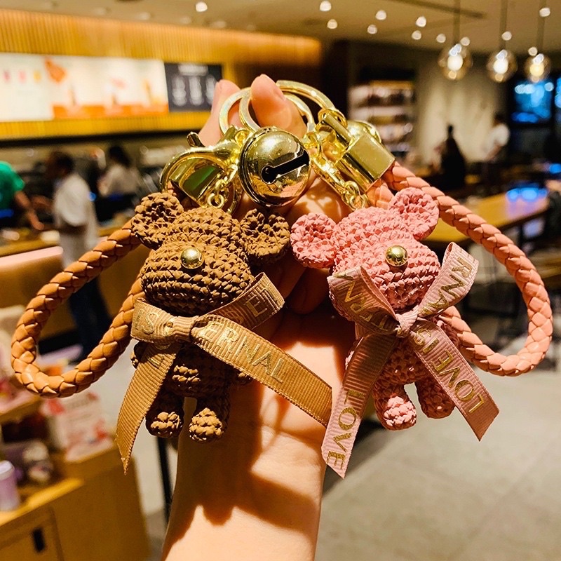 Móc khoá gấu bearbrick sang chảnh treo túi xách, móc chìa khoá ô tô, xe máy