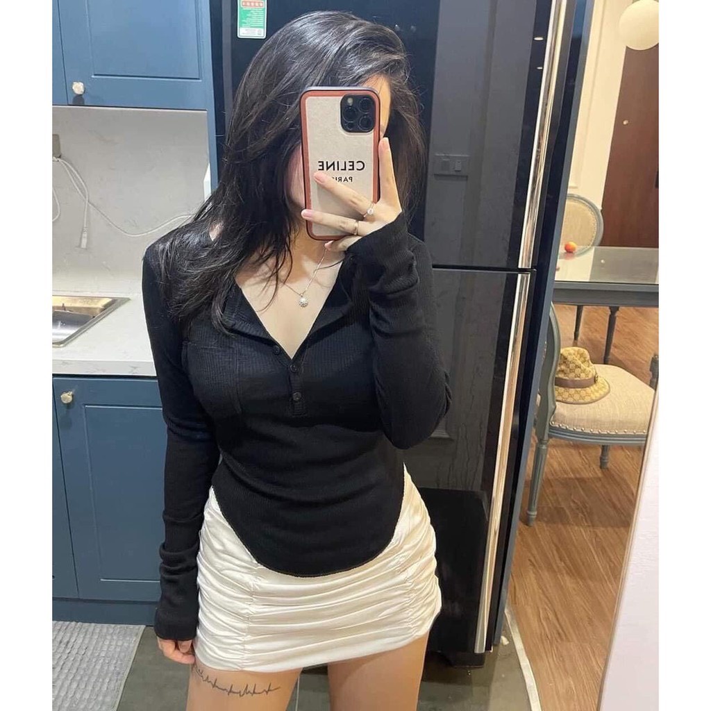 [Mã 11FASHIONSALE1 giảm 10K đơn 50K] Áo Croptop Tay Dài Viền Ren Cúc Gài Xinh | BigBuy360 - bigbuy360.vn
