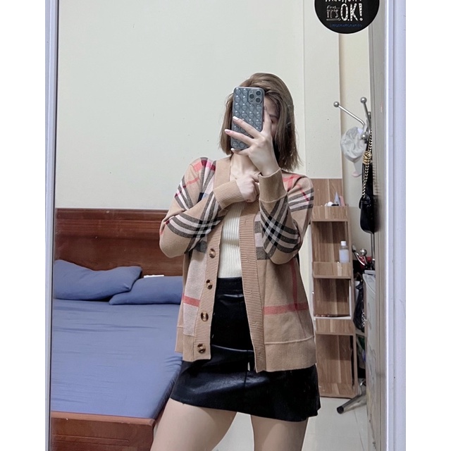 Pass áo len cardigan burberry kẻ hàng quảng châu loại 1 ( ảnh tự chụp)