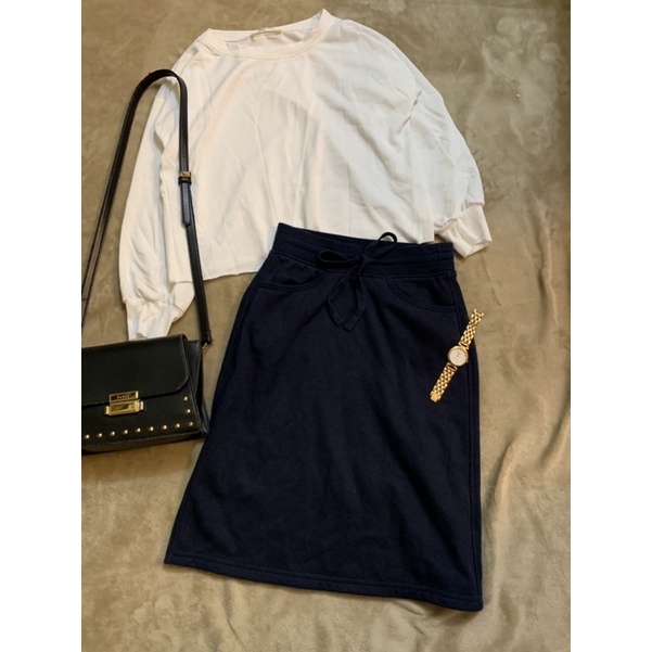 Áo nỉ trắng IVY + chân váy nỉ