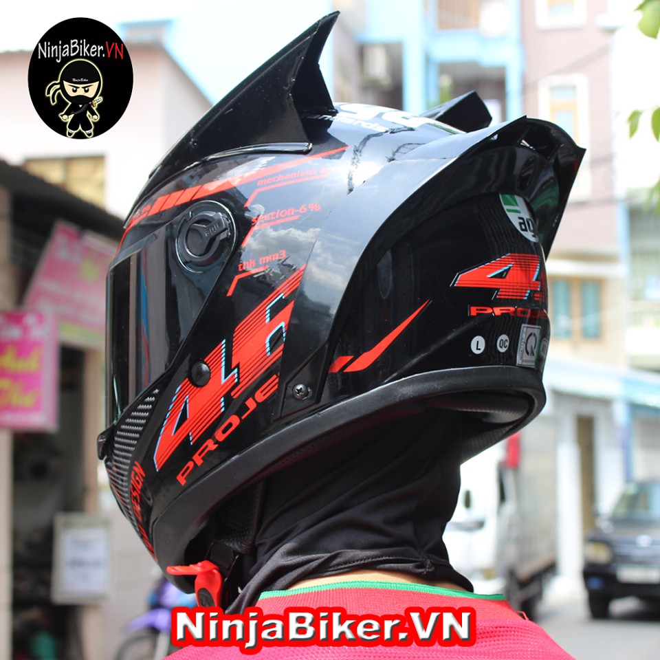 Mũ Bảo Hiểm AGU Tem Đỏ Đen + Sừng rùa đen + Đuôi Gió đen ( Tặng khăn ninja và túi đựng)