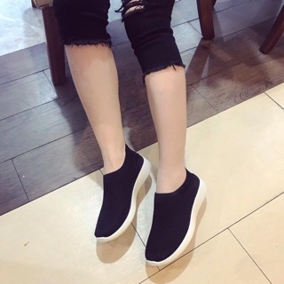 Slip on chất thun nhẹ mang cực êm