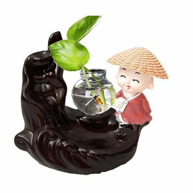 Thác khói chú tiểu, tặng chiếc lá 5 nụ trầm