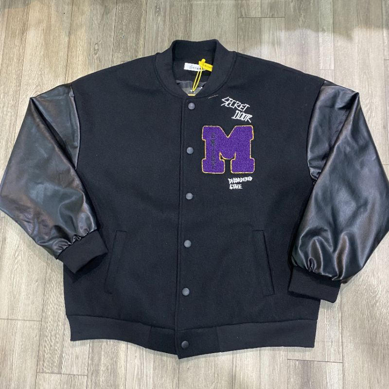 Áo khoác bóng chày thêu chữ M