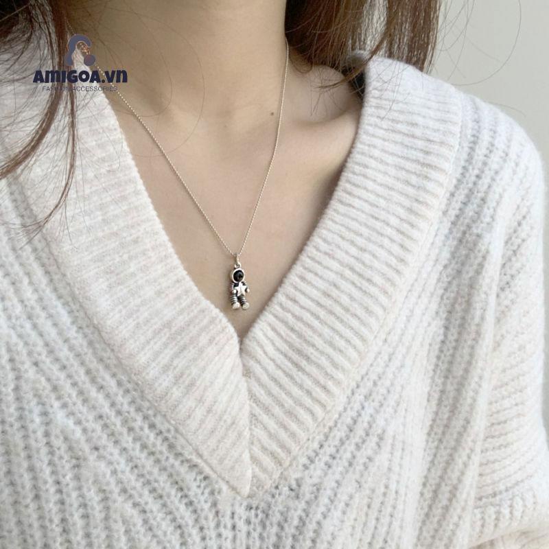 ✨✨Vòng cổ thép titan màu bạc mặt hình phi hành gia dễ thương