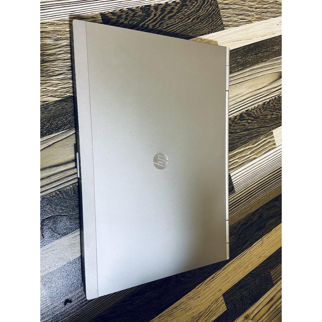 Laptop HP 8470p 14" i5 3360m ram 4gb ssd 120gb vỏ nhôm màu bạc