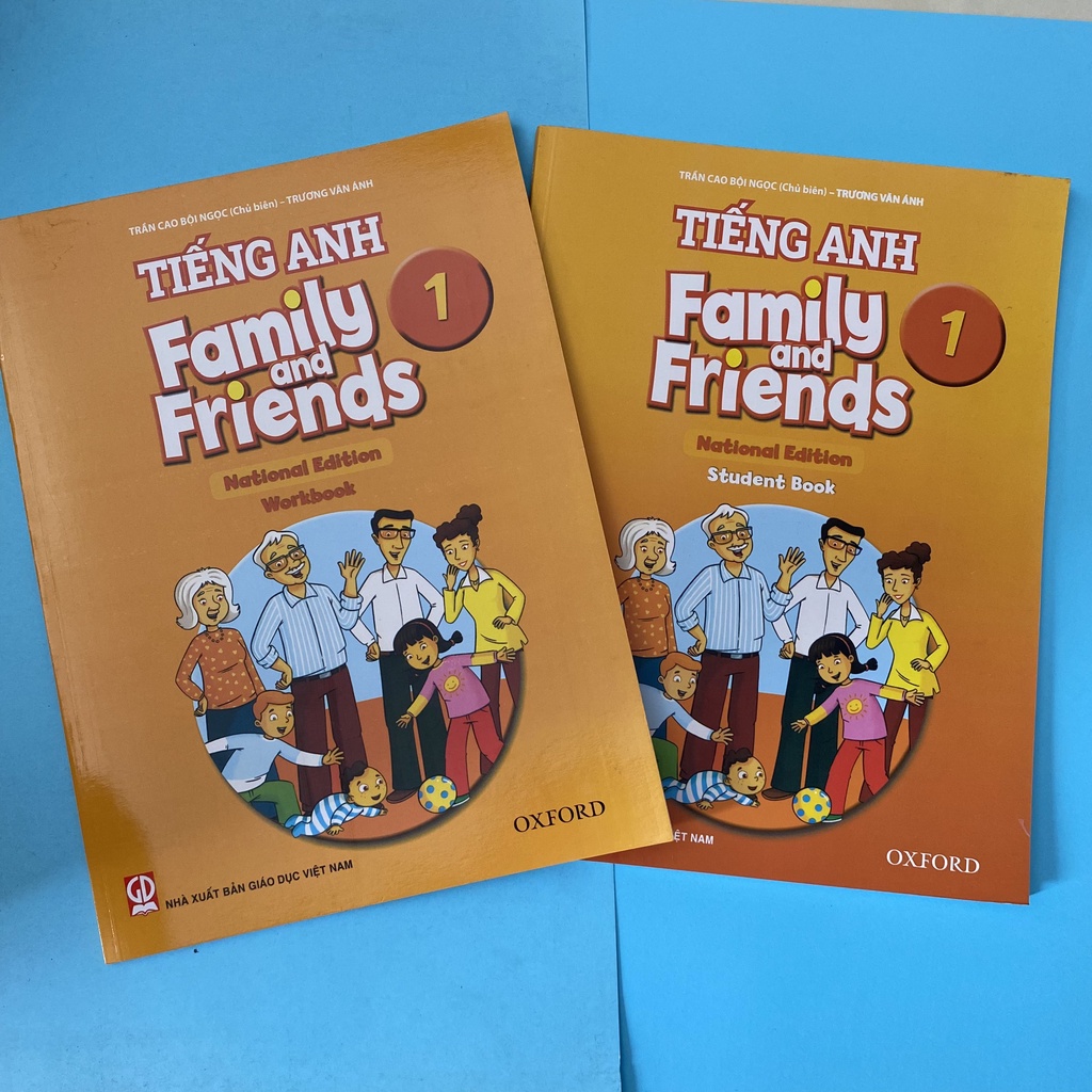 Kèm bìa bao và giấy nhãn Tiếng Anh Family And Friends Lớp 1, 2, 4, 5