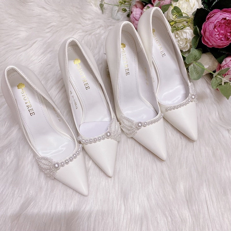 GIÀY CƯỚI THIẾT KẾ 3 LÁ NGỌC HANDMADE CAO CẤP( hàng gắn đính thủ công theo yêu cầu nên khách chắc lấy mới đặt)