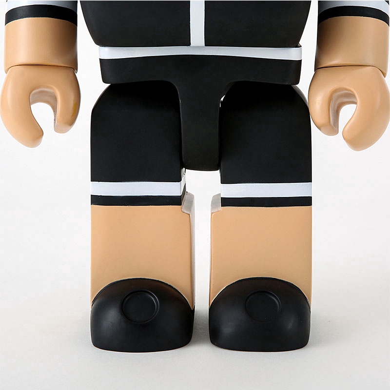 Mô Hình Nhân Vật Bearbrick 400% Kèm Kính Mát Thời Trang