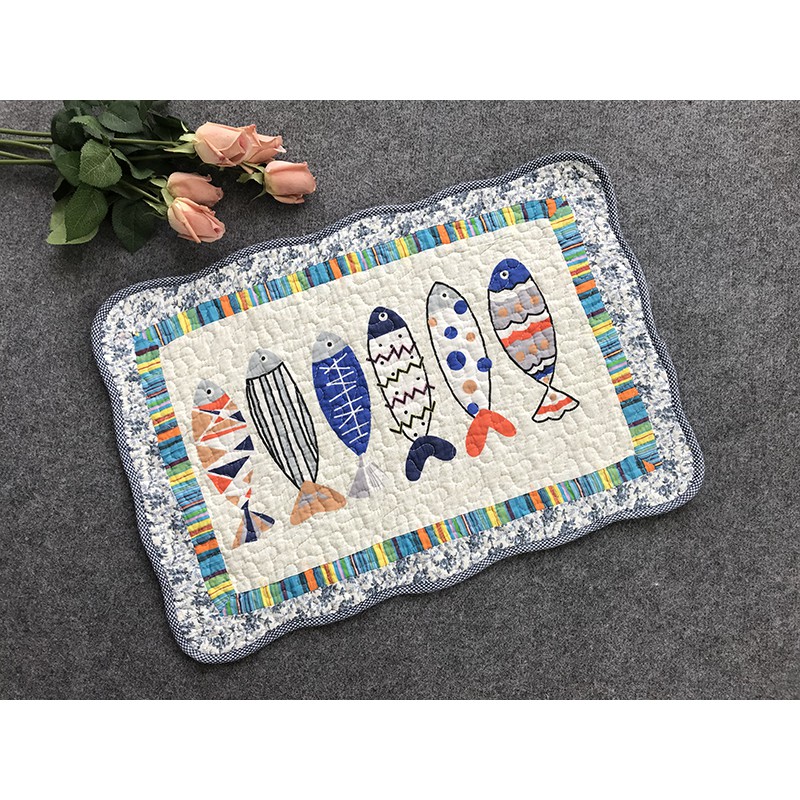 Thảm chùi chân vải cotton 60x40cm - họa tiết 6 con cá viền 7 màu