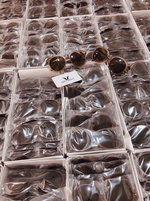 Kính râm gọng nâu tây cho nữ siêu hot