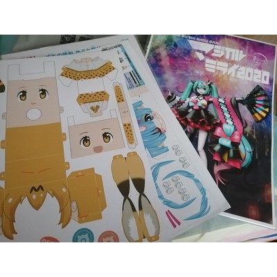 Mô hình giấy Hatsune Miku DIY