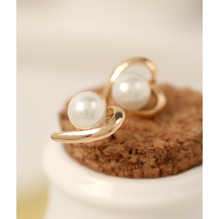 Khuyên tai hình trái tim đính ngọc trai nhân tạo phong cách Hàn Quốc cho nữ