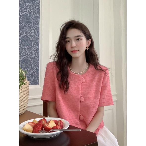Áo Kiểu Nữ Nút Cài Vintage Kết Hợp Cùng Chân Váy
