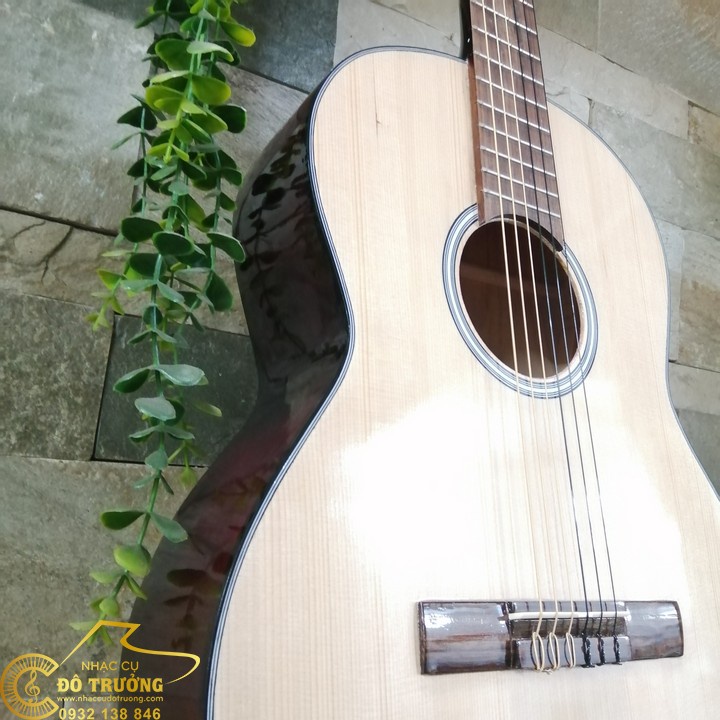Đàn Guitar Dây Nilon Chất Lượng