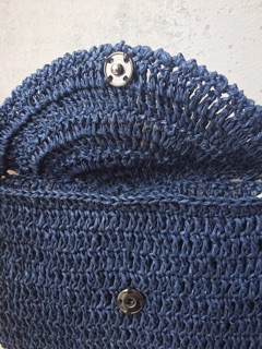 Ví cầm tay handmade, móc len sợi giấy