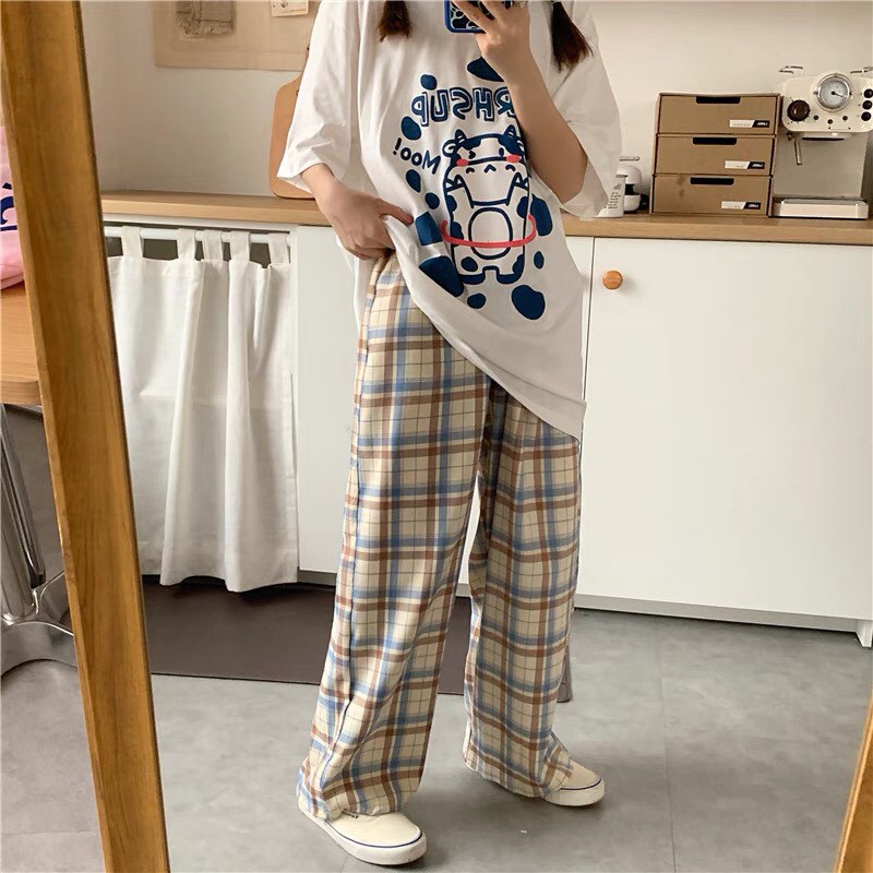 [Mã FAMAYWA2 giảm 10K đơn 50K] Set Bộ Unisex Hình Bò Sữa - Mix Cùng Quần Kẻ Caro Ống Rộng Dáng Suông ( Có Bán Lẻ ) | BigBuy360 - bigbuy360.vn