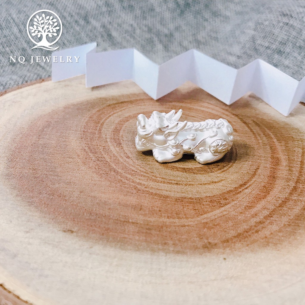 Charm bạc tỳ hưu bạc trắng xỏ ngang - NQ Jewelry