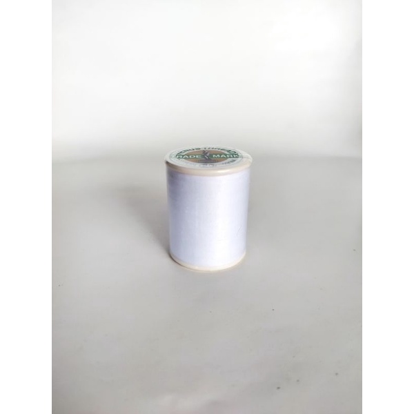 Chỉ Thái chuyên khâu, làm mỏ cho gà chọi.