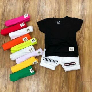 Set bộ áo và quần 120 k .