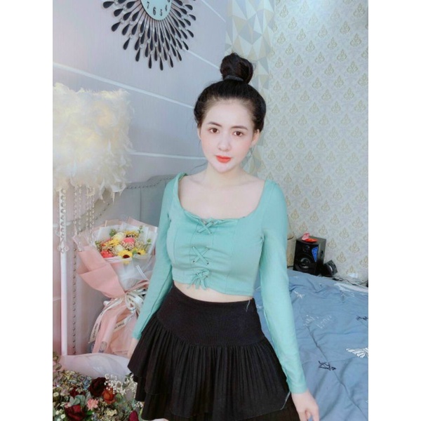 Áo croptop ôm tay dài đan dây trước ngực