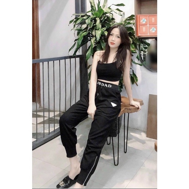 Quần thể thao nữ cạp chun chữ cá tính